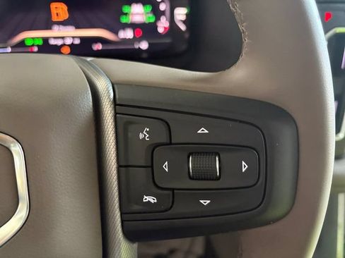 Used 2023 GMC Yukon Denali AWD/4WD image 24