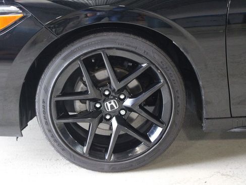 Used 2024 Honda Civic Sport image 6