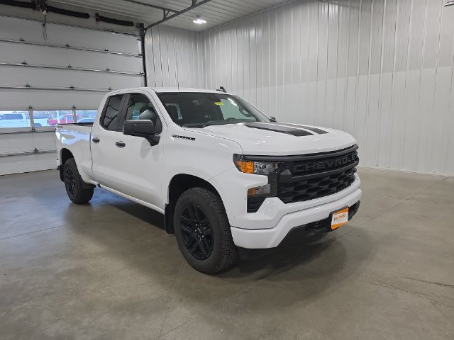 Used 2024 Chevrolet Silverado 1500 Custom w/ Rally Edition AWD/4WD image 2