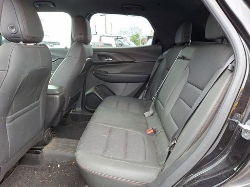 Used 2021 Chevrolet TrailBlazer RS w/ Technology Package image 11