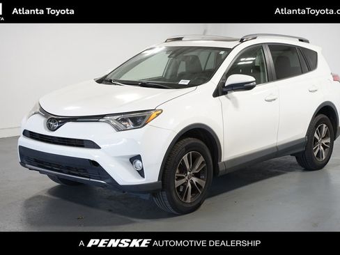 Used 2018 Toyota RAV4 XLE image 1