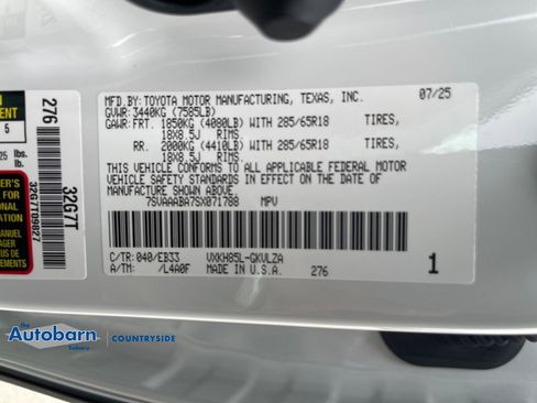Used 2025 Toyota Sequoia TRD Pro AWD/4WD image 29