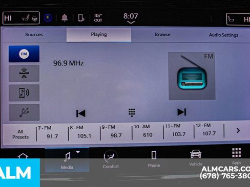 Used 2023 Chrysler Pacifica Touring-L image 36