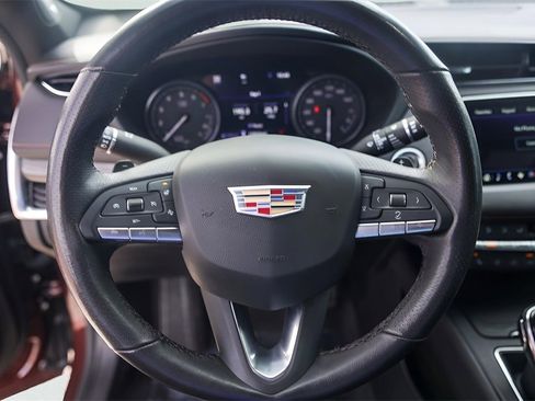 Used 2023 Cadillac XT4 Sport image 14