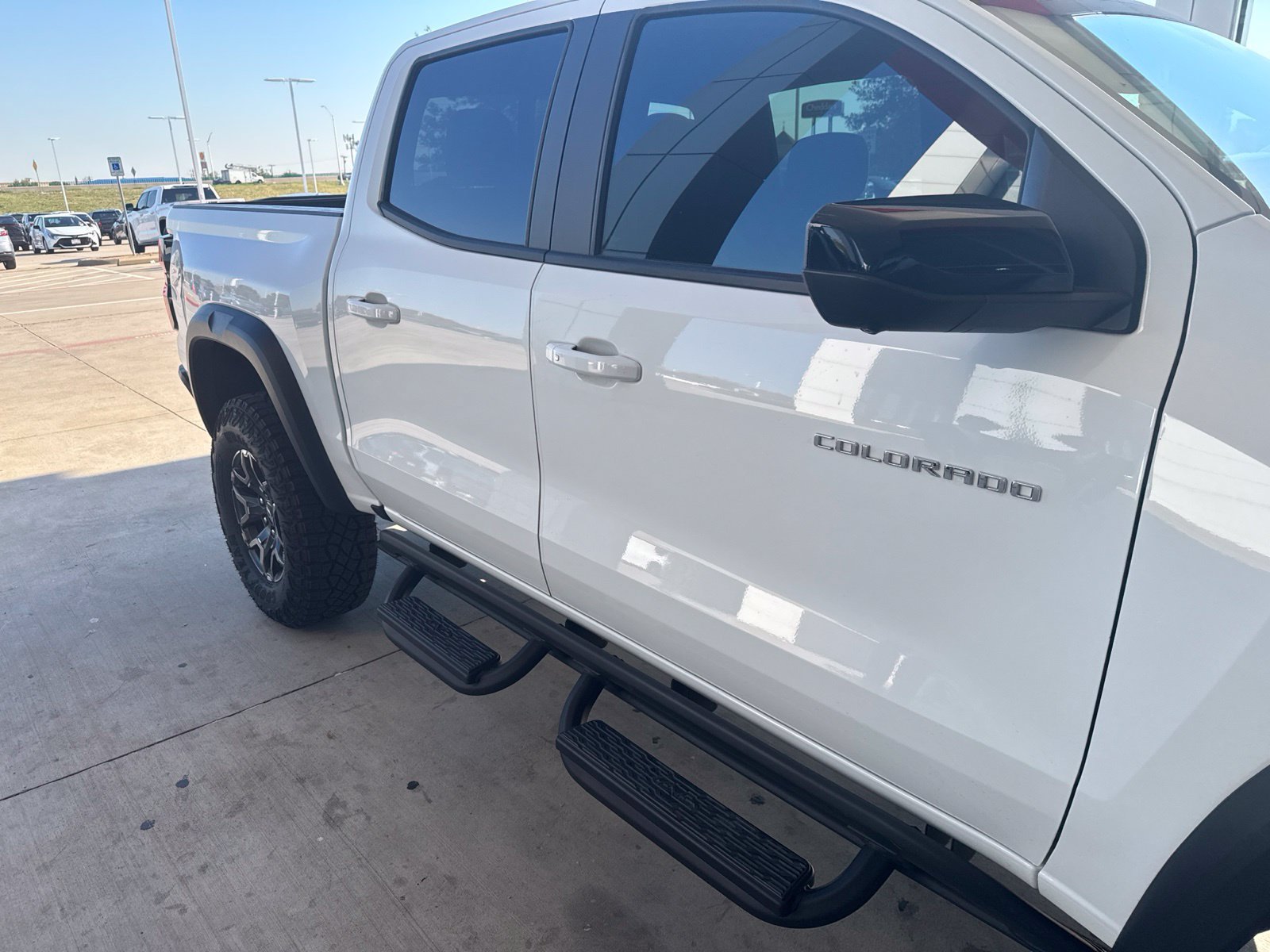 Used 2025 Chevrolet Colorado ZR2 w/ Technology Package AWD/4WD image 31