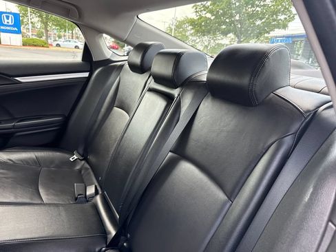 Used 2017 Honda Civic Touring image 19