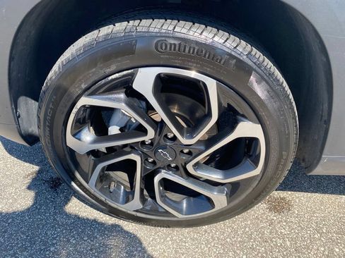 Used 2024 Chevrolet Trax RS w/ Driver Confidence Package FWD image 30