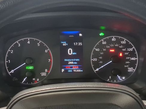 Used 2024 Toyota Corolla Cross AWD Hybrid image 31