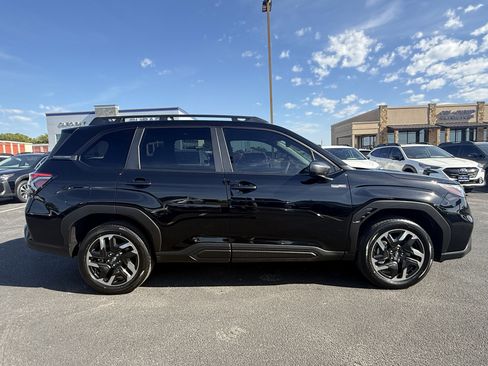 New 2025 Subaru Forester Premium image 8