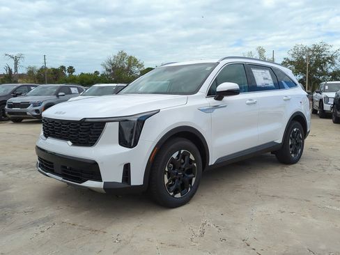 New 2026 Kia Sorento S FWD image 4