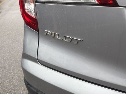 Used 2019 Honda Pilot EX image 12
