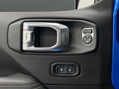 Used 2023 Jeep Wrangler Sahara w/ Safety Group image 29