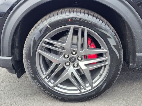 New 2026 Ford Explorer ST w/ Sun And Sound Package image 8