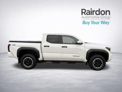 Used 2024 Toyota Tacoma TRD Off-Road w/ TRD Off Road Upgrade Package AWD/4WD image 8