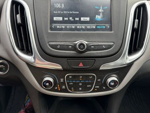 Used 2018 Chevrolet Equinox LT AWD/4WD image 15