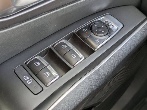 Certified 2026 Kia Sorento S w/ S Panoramic Sunroof Package FWD image 19