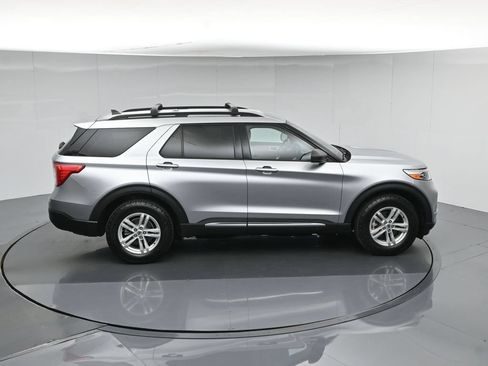 Certified 2021 Ford Explorer XLT w/ Equipment Group 202A AWD/4WD image 45