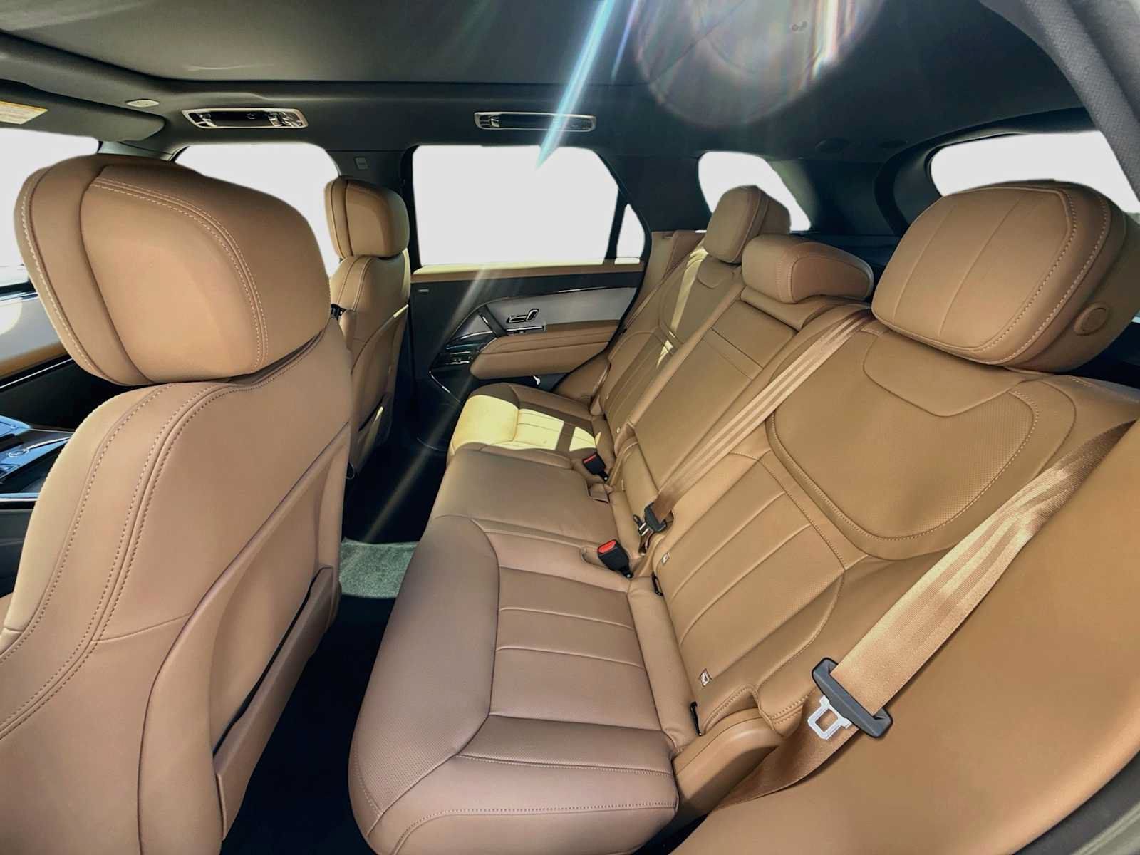 New 2027 Land Rover Range Rover Sport SE AWD/4WD image 15