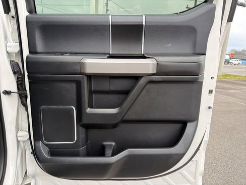 Used 2018 Ford F150 Platinum w/ Equipment Group 701A Luxury image 17