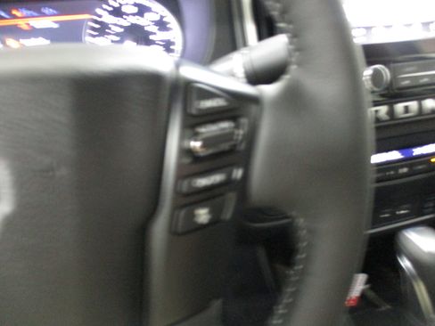 New 2026 Nissan Frontier SV w/ SV Convenience Package AWD/4WD image 23