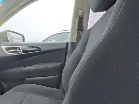 Used 2014 Nissan Pathfinder S AWD/4WD image 25