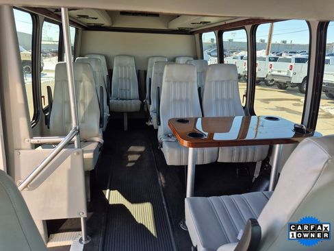 Used 2008 Chevrolet Express 3500 w/ Shuttle Bus Package image 20