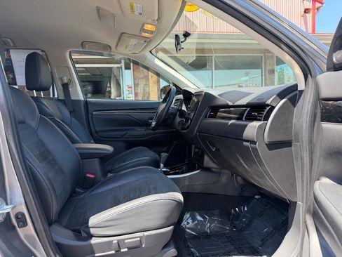 Used 2019 Mitsubishi Outlander SEL AWD/4WD image 22