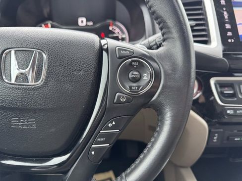 Used 2017 Honda Pilot Touring image 28