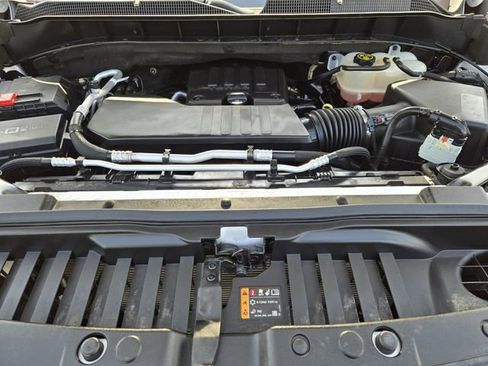 Used 2023 Chevrolet Silverado 1500 LT AWD/4WD image 31