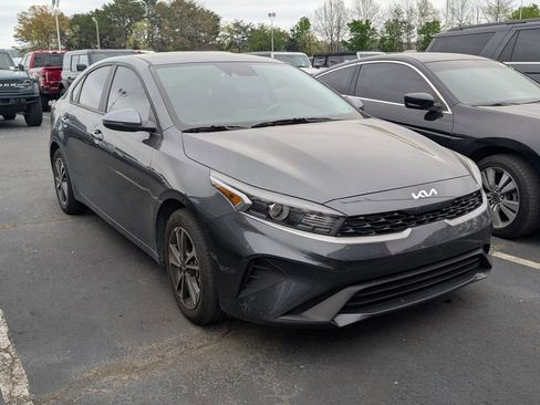 Used 2024 Kia Forte LXS w/ LXS Technology Package image 5