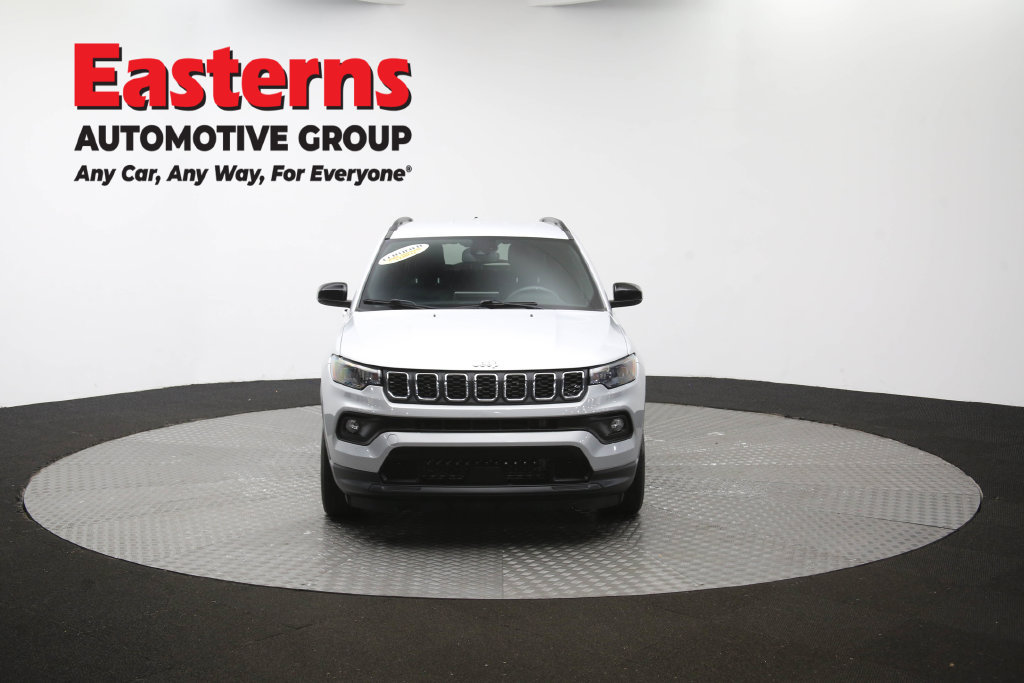 Used 2024 Jeep Compass Latitude AWD/4WD image 53