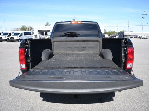 Used 2018 RAM 1500 Express image 11