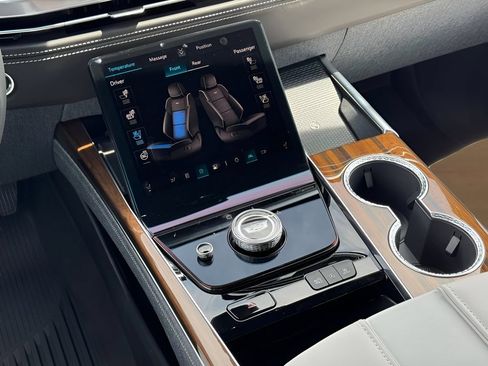 New 2026 Cadillac Escalade ESV Platinum Sport w/ LPO, ONYX Package AWD/4WD image 25