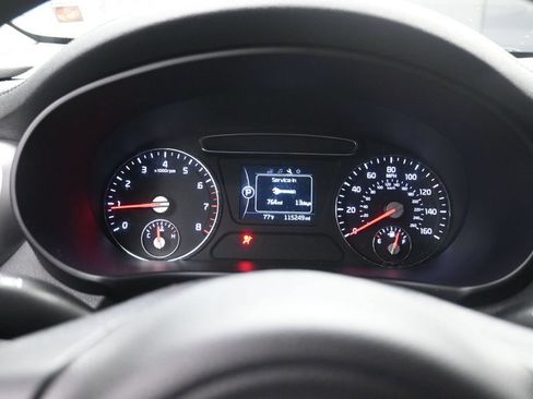 Used 2018 Kia Sorento FWD image 10