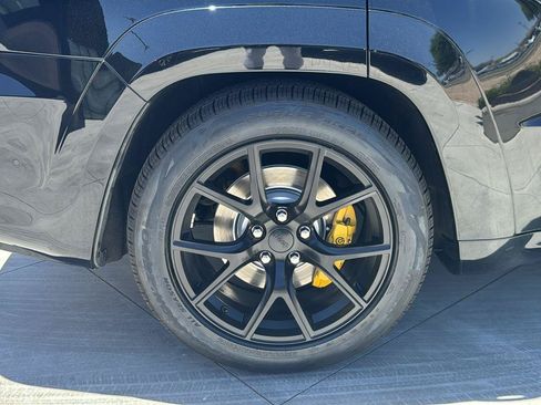 Used 2018 Jeep Grand Cherokee Trackhawk AWD/4WD image 6