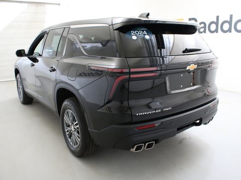 Used 2024 Chevrolet Traverse LS w/ LPO, Floor Liner Package AWD/4WD image 6