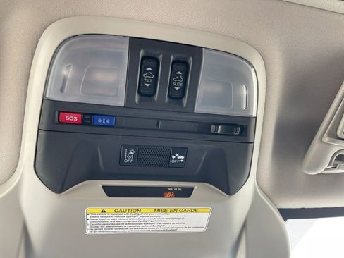 Used 2019 Subaru Crosstrek 2.0i Limited w/ Moonroof Package w/Navigation AWD/4WD image 20