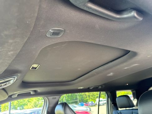Used 2023 Jeep Grand Cherokee L Laredo AWD/4WD image 16