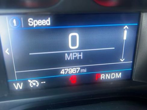 Used 2023 Chevrolet Camaro LT image 5