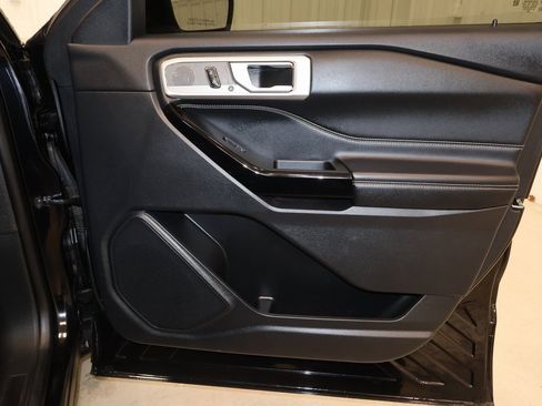 Certified 2021 Ford Explorer ST w/ Equipment Group 401A image 22
