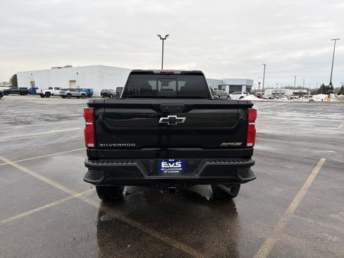 New 2026 Chevrolet Silverado 2500 ZR2 image 6