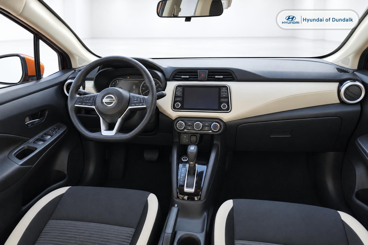 Used 2022 Nissan Versa SV FWD image 11