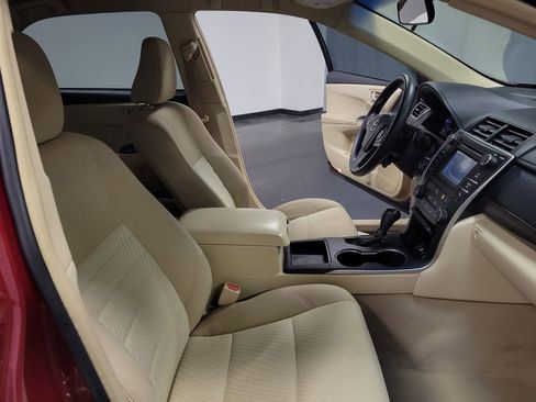 Used 2016 Toyota Camry LE FWD image 21