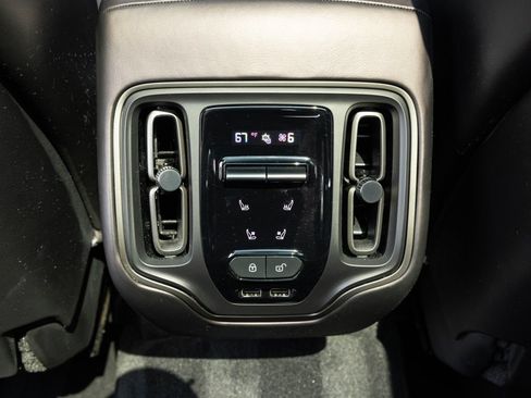 Used 2022 Aston Martin DBX AWD/4WD image 49