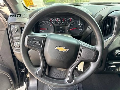 Used 2021 Chevrolet Silverado 2500 Custom w/ Custom Value Package AWD/4WD image 15