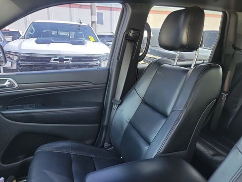 Used 2018 Jeep Grand Cherokee Limited image 41