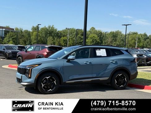 Certified 2026 Kia Sportage EX w/ EX Panoramic Sunroof Package AWD/4WD image 4