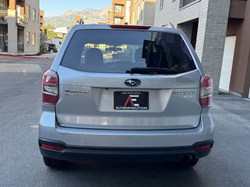 Used 2015 Subaru Forester 2.5i Premium w/ All-Weather Package AWD/4WD image 4