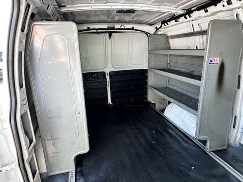 Used 2016 Chevrolet Express 2500 Express image 19