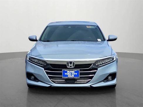 Used 2022 Honda Accord Touring image 2